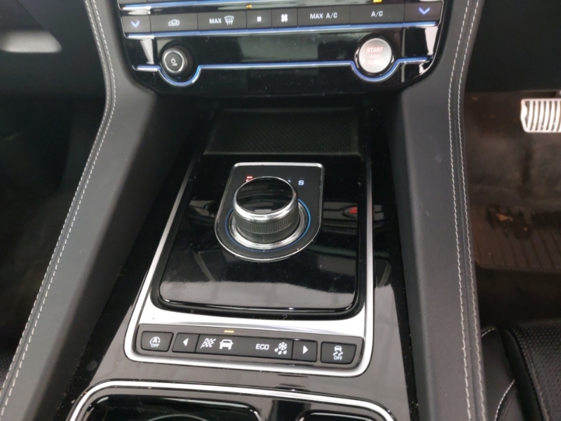 Jaguar F-Pace 2.0L R-sport Awd 247 Bhp Grey #17