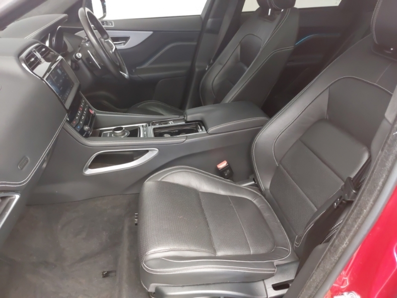 Jaguar F-Pace 2.0D R-sport Awd Red #5