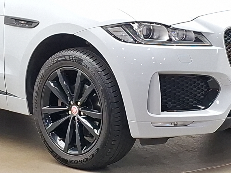 Jaguar F-Pace 2.0D R-sport Awd  #20