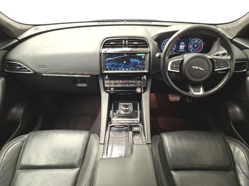 Jaguar F-Pace 2.0D 180 Chequered Flag Awd White #3