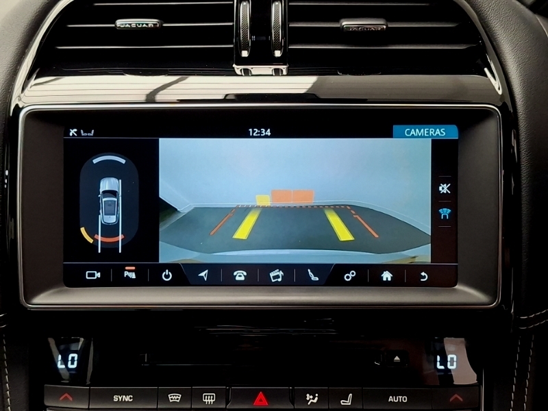 Jaguar F-Pace 2.0D R-sport Awd  #9