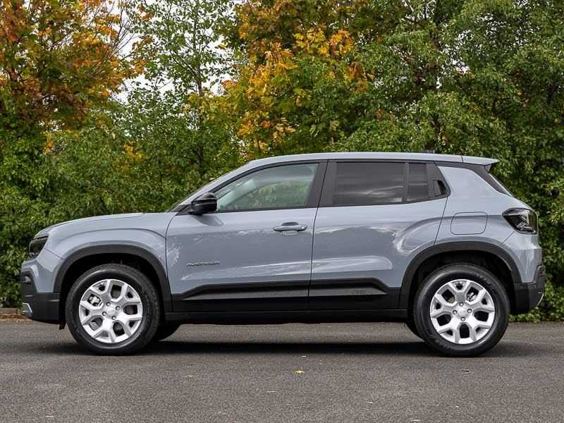 Jeep Avenger 1.2 E-hybrid Altitude Dct Grey #4