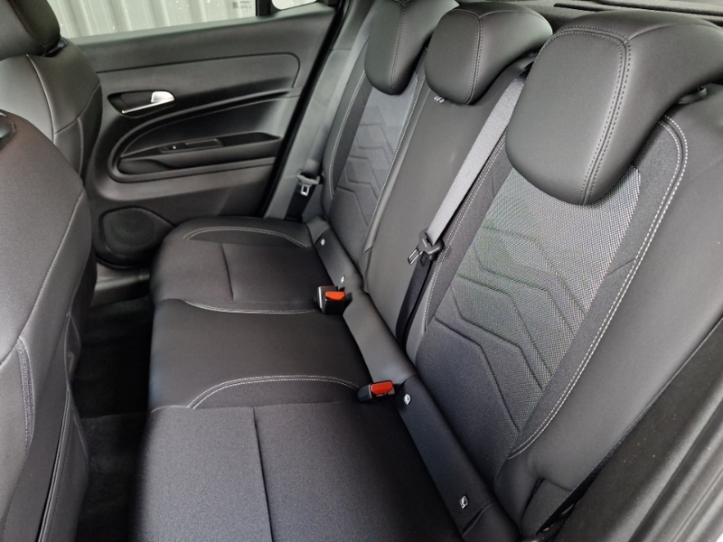 Jeep Avenger 1.2 Altitude Black #6