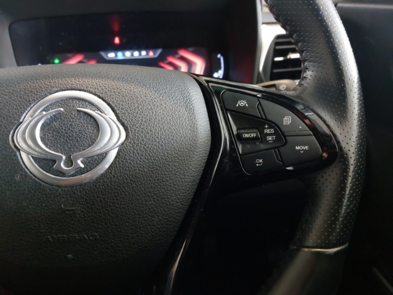 SsangYong Tivoli K40 White #12
