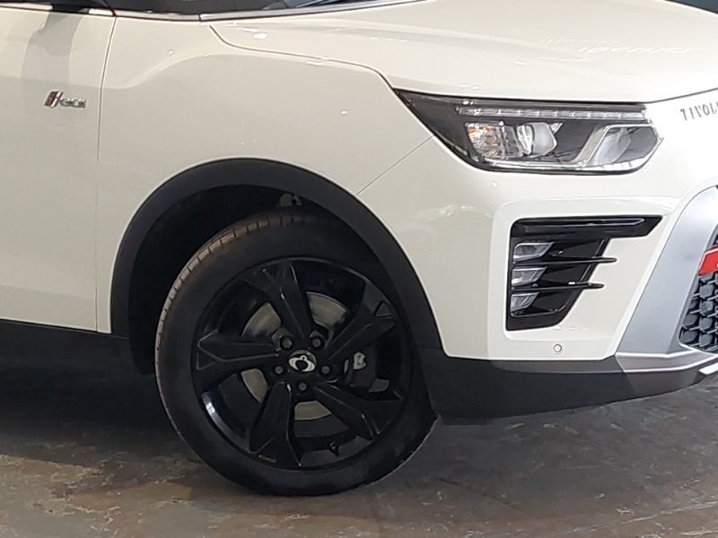 SsangYong Tivoli K40 White #19