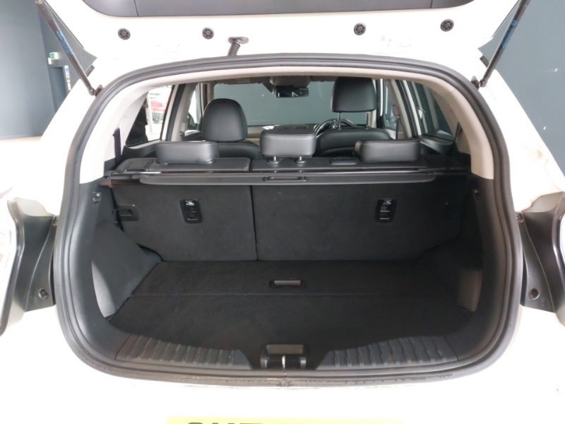 SsangYong Tivoli K40 White #17