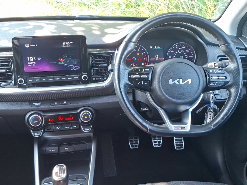 Kia Stonic 1.0T Gdi 99 2 Black #8