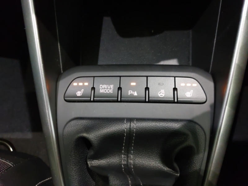 Kia Stonic 1.0T Gdi 99 2 Black #15