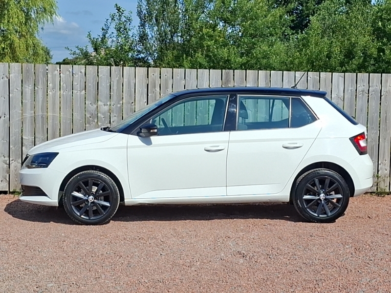 Skoda Fabia 1.0 Tsi Colour Edition White #4