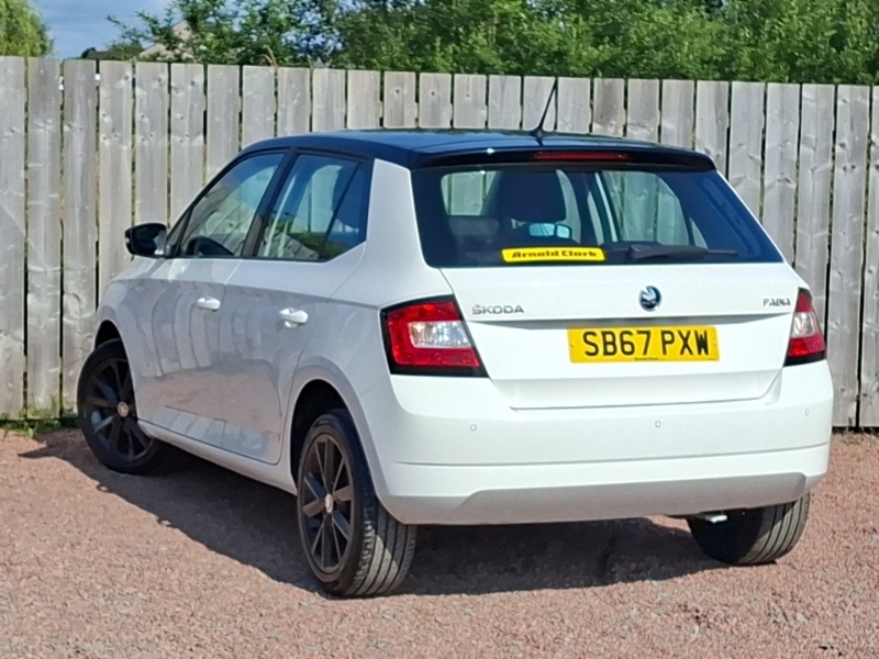 Skoda Fabia 1.0 Tsi Colour Edition White #2