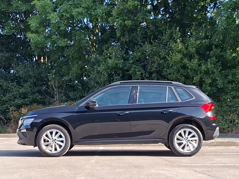 Skoda Kamiq 1.0 Tsi Se Edition Dsg ML75CFG Black #4
