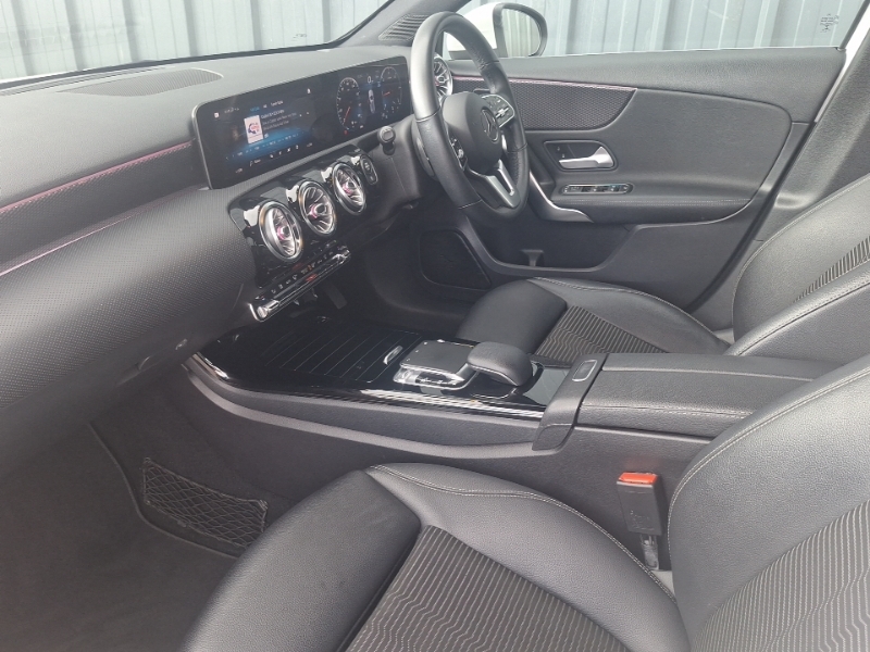 Mercedes-Benz A Class A180d Sport Premium SY68HCX White #5