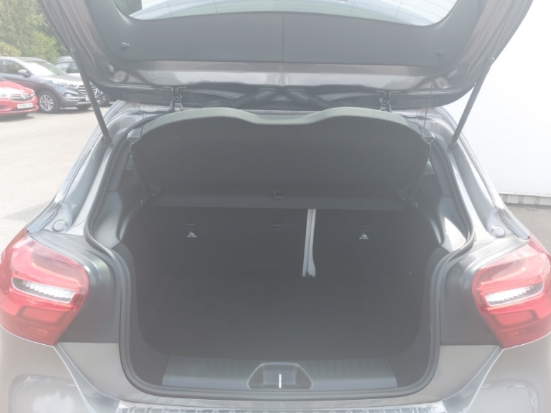 Mercedes-Benz A Class A 200 D Amg Line Silver #17