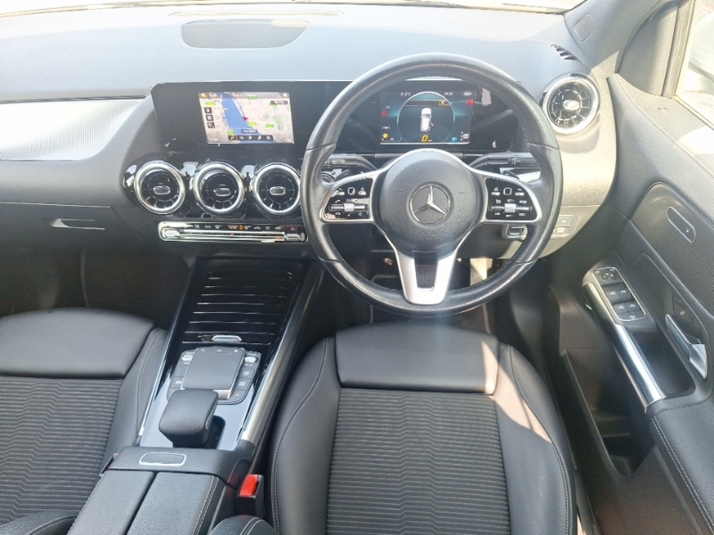 Mercedes-Benz GLA Class Gla 45 S 4Matic-plus Red #8