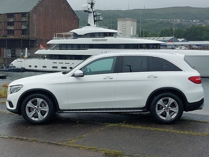 Mercedes-Benz GLC Class Glc 220D 4Matic Sport Premium 9G-tronic White #4