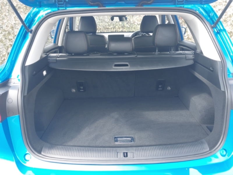 MG HS T-gdi 16.6 Kwh Excite White #17