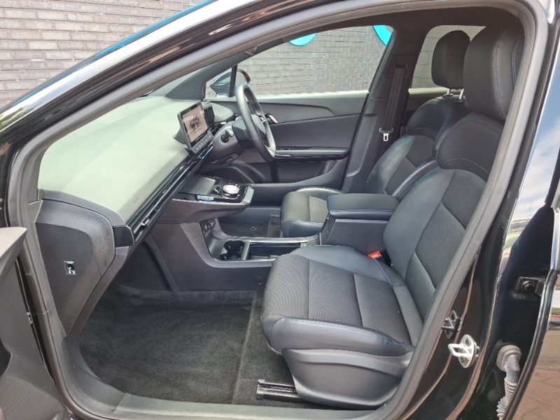 MG MG4 150Kw Trophy Ev Long Range 64Kwh Black #5