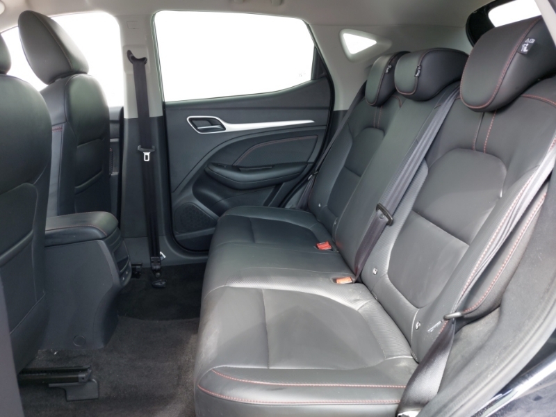 MG ZS 1.5 Vti-tech Exclusive Black #6