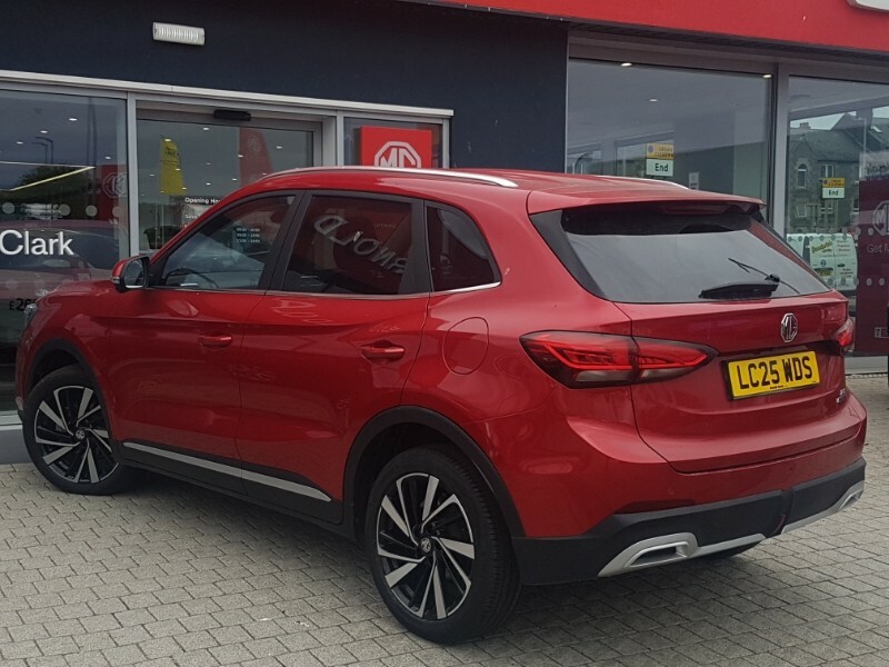 MG ZS 1.5 Hybrid Trophy Red #2