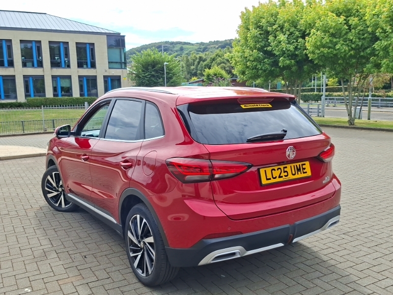 MG ZS 1.5 Hybrid Trophy Red #2