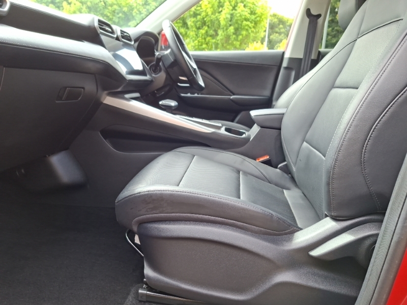 MG ZS 1.5 Hybrid Trophy Red #5