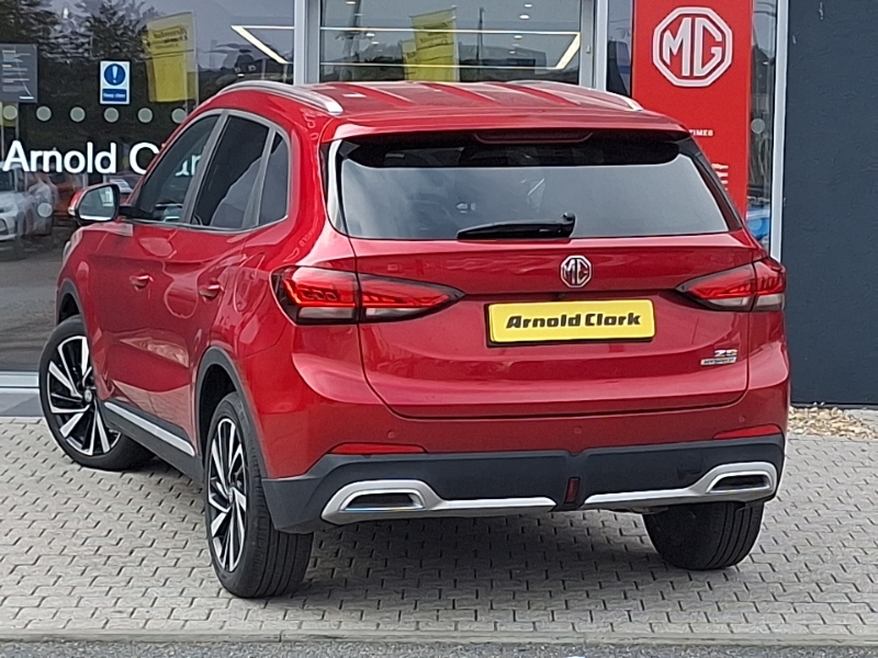 MG ZS 1.5 Hybrid Trophy Red #2