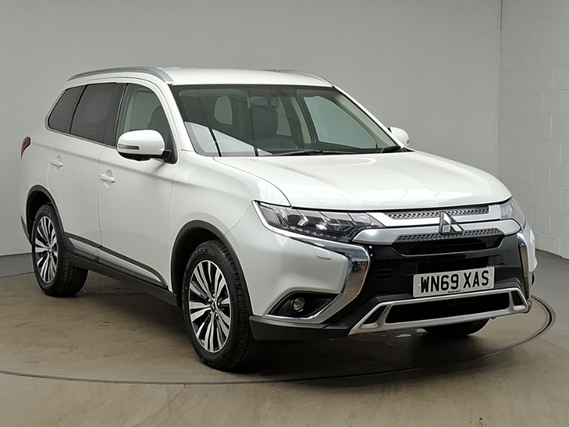 Mitsubishi Outlander 2.0 Exceed Cvt White