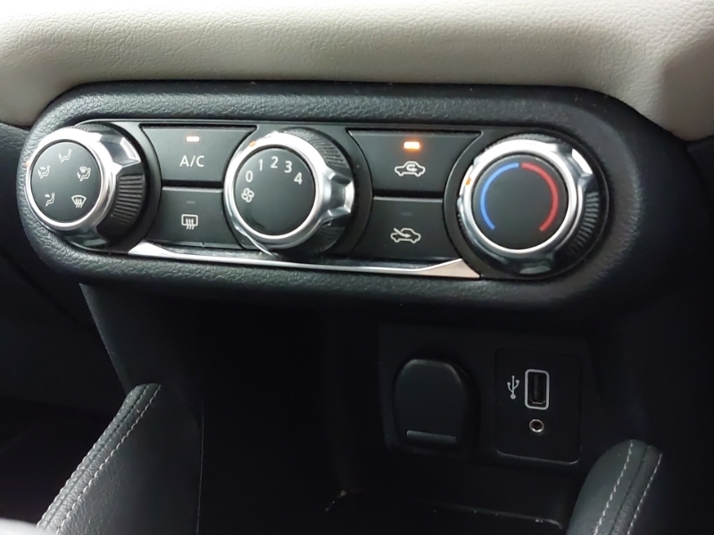 Nissan Micra Acenta White #17