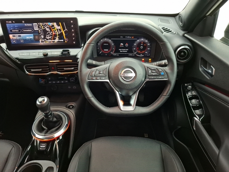 Nissan Juke Tekna Silver #8