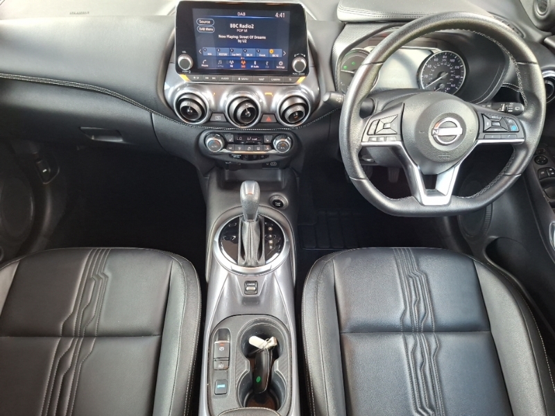 Nissan Juke 1.6 Hybrid Tekna Black #3
