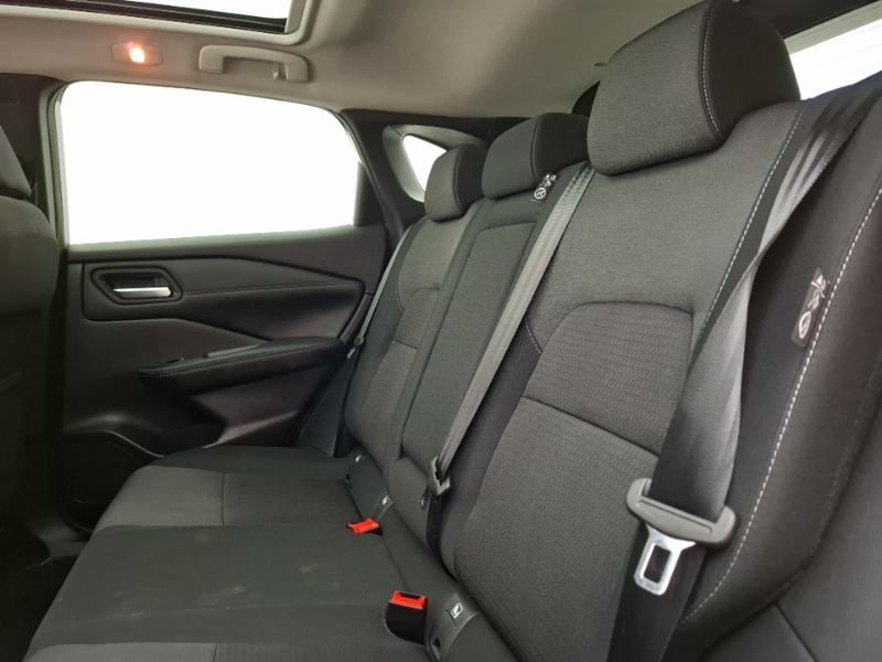 Nissan Qashqai 1.3 Dig-t Mh N-connecta Glass Roof Silver #6