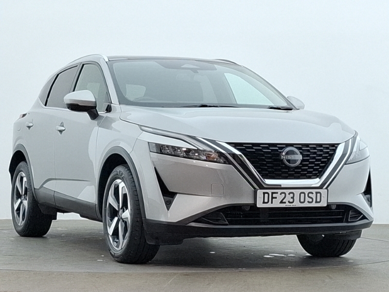 Nissan Qashqai 1.3 Dig-t Mh N-connecta Glass Roof Silver