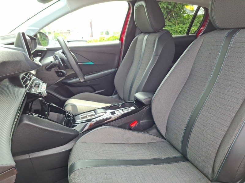 Peugeot 208 1.2 Puretech 130 Allure Premium Eat8 KW23WLL Red #5