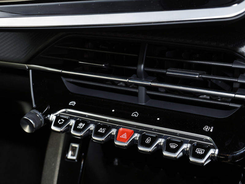 Peugeot 208 1.2 Hybrid 110 Gt E-dsc6 Black #16