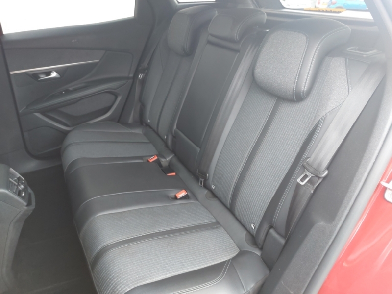 Peugeot 3008 1.5 Bluehdi Allure Premium Eat8 Red #6
