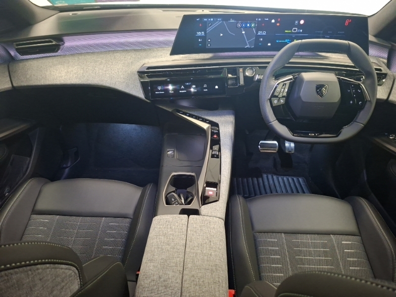Peugeot 3008 157Kw Gt 73Kwh Grey #3