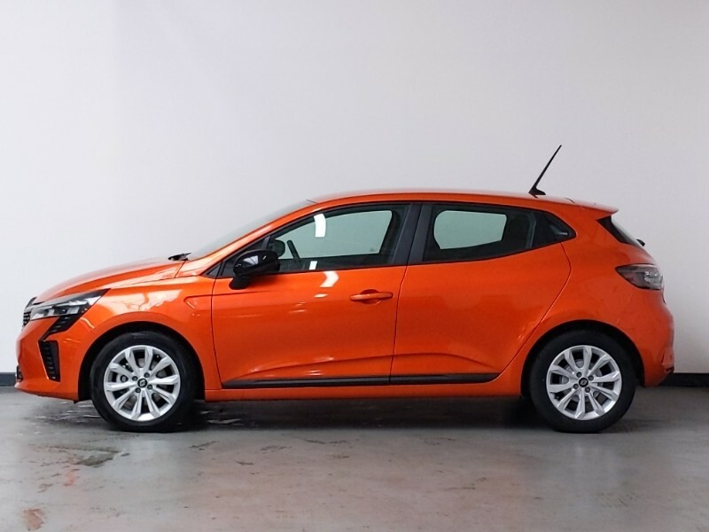 Renault Clio 1.6 E-tech Full Hybrid 145 Evolution Orange #4