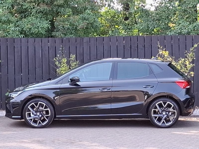 Seat Ibiza 1.0 Tsi 115 Fr Sport Dsg Black #4
