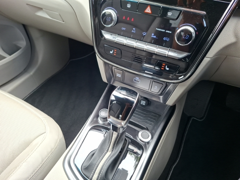 SsangYong Tivoli Hatchback Grey #17
