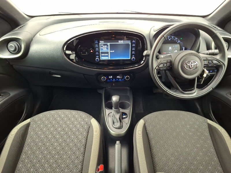 Toyota Aygo X 1.0 Vvt-i Edge SM73ZNO Green #3