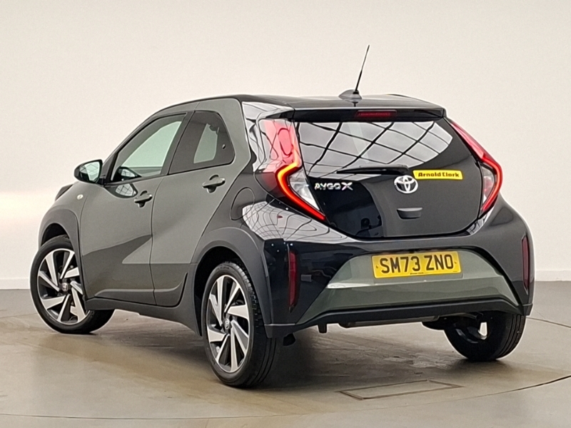 Toyota Aygo X 1.0 Vvt-i Edge SM73ZNO Green #2