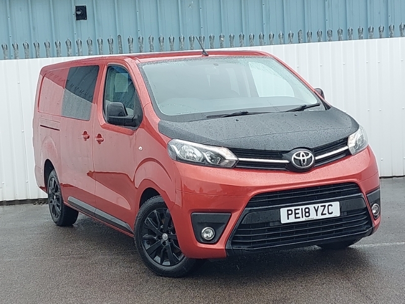 Toyota PROACE 2.0D 120 Comfort Crew Van Orange