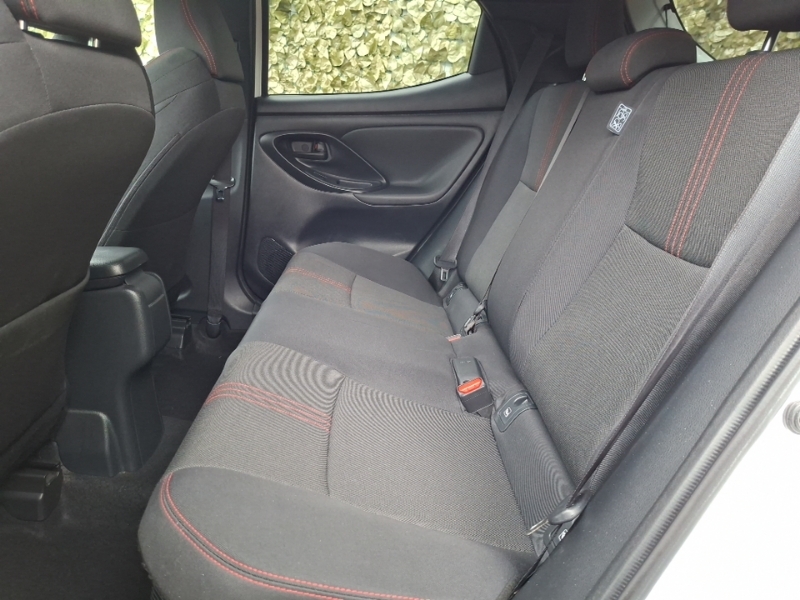 Toyota Yaris 1.5 Hybrid Gr Sport Cvt HN73ECA White #6