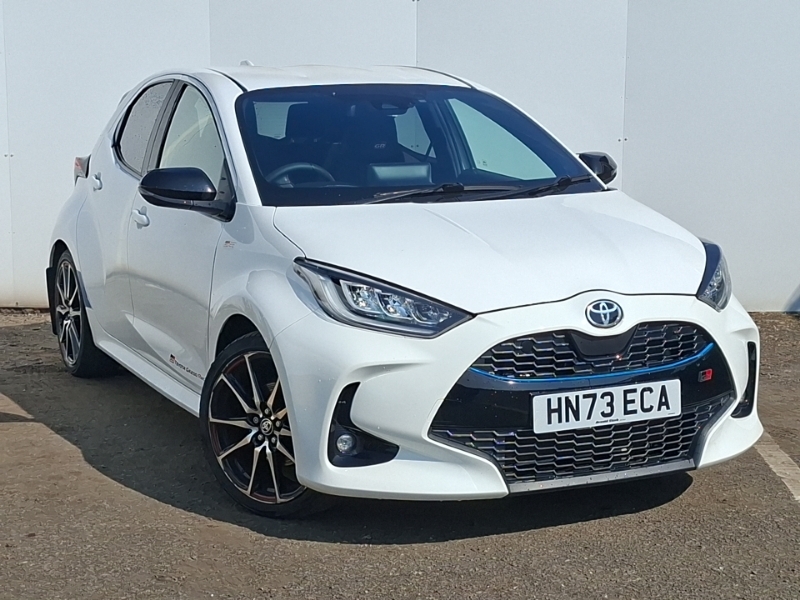 Toyota Yaris 1.5 Hybrid Gr Sport Cvt White