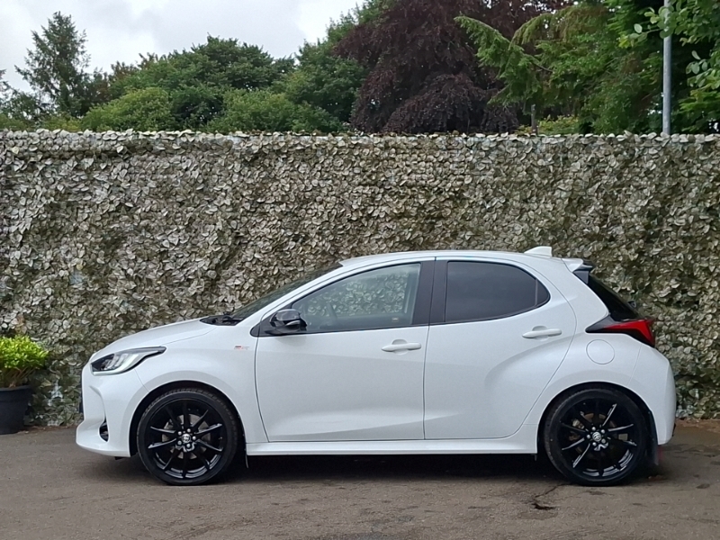 Toyota Yaris 1.5 Hybrid Gr Sport Cvt HN73ECA White #4