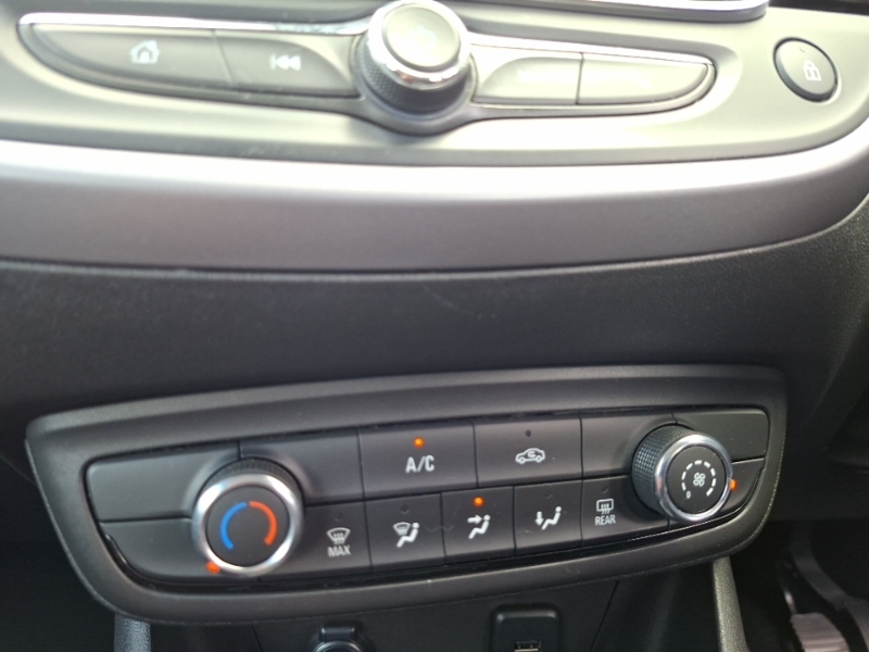Vauxhall Crossland Ultimate Black #10