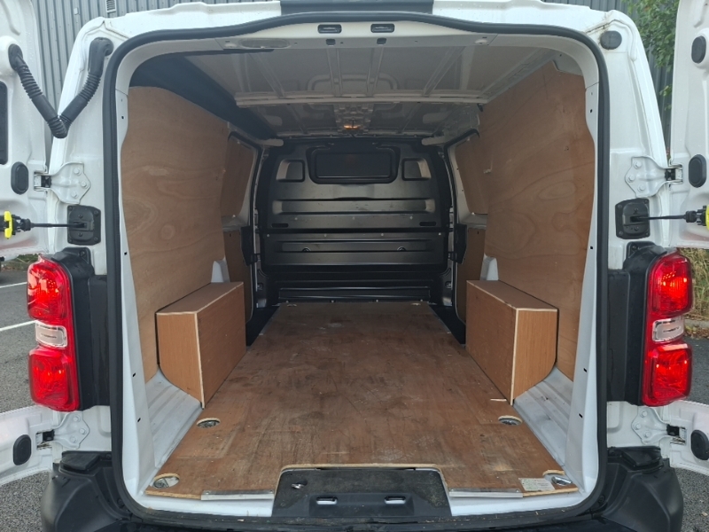 Vauxhall Vivaro 3100 2.0D 145Ps Pro H1 Van Grey #18