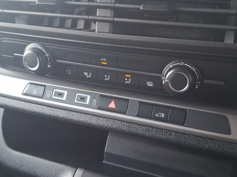 Vauxhall Vivaro 3100 2.0D 145Ps Pro H1 Van Grey #16
