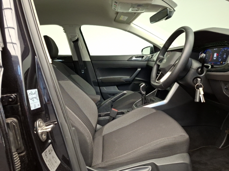 Volkswagen Polo 1.0 Tsi Life SH72BKX Black #6