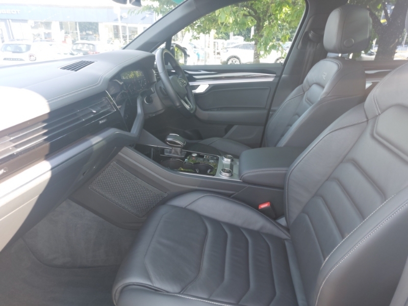 Volkswagen Touareg 3.0 V6 Tdi 4Motion Black Edition Tip Black #5